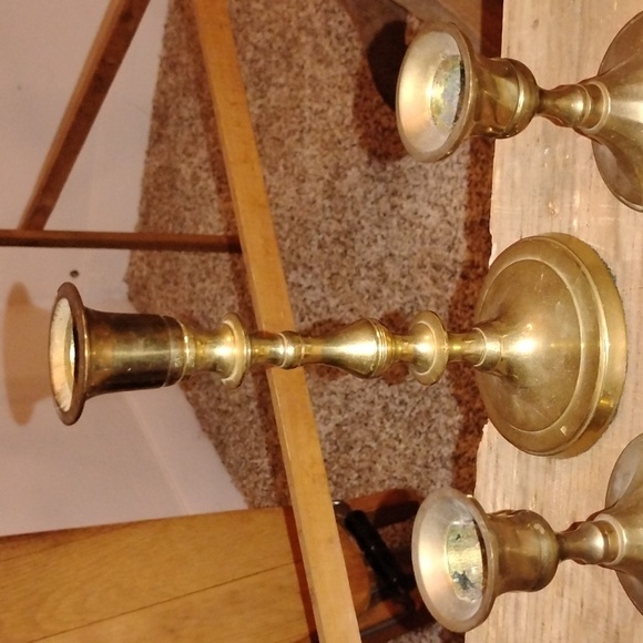 Vintage Brass Candlestick Lot Of 3- 2 Small 1 Large - Picture 4 of 6